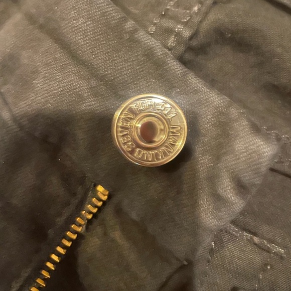 7 For All Mankind - Picture 5 of 9